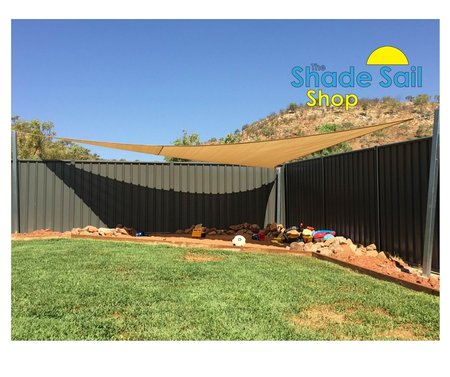 Sara has sent in her photo of here installed right angle triangle shade sail which is providing some much needed shade for the sand pit.\\n\\n24/11/2015 5:18 PM