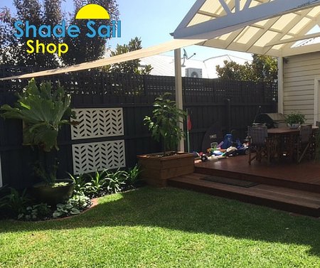 Thanks Melanie for sending in your pictures. Giving shade to her outdoor area is a 3x4x5m sand right angle triangle shade sail\\n\\n16/02/2016 2:51 PM